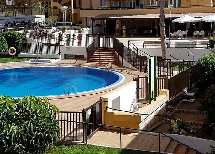 Oliva * 洛斯克里斯蒂亚诺斯